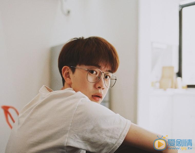 费启鸣旅游写真 费启鸣高清写真_费启鸣高清剧照