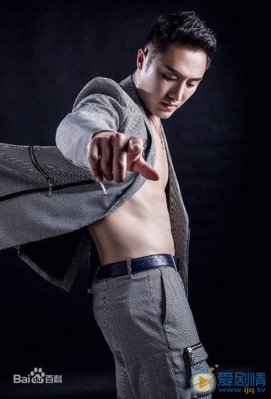 李东翰绅士写真 李东翰高清写真_李东翰高清剧照
