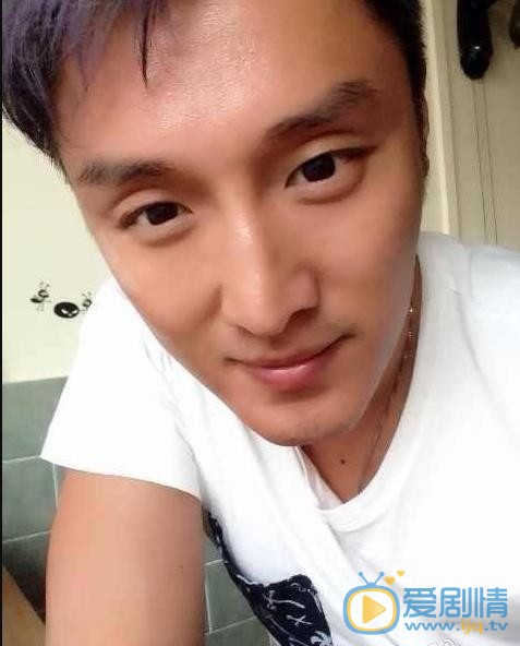 李东翰生活照 李东翰高清写真_李东翰高清剧照
