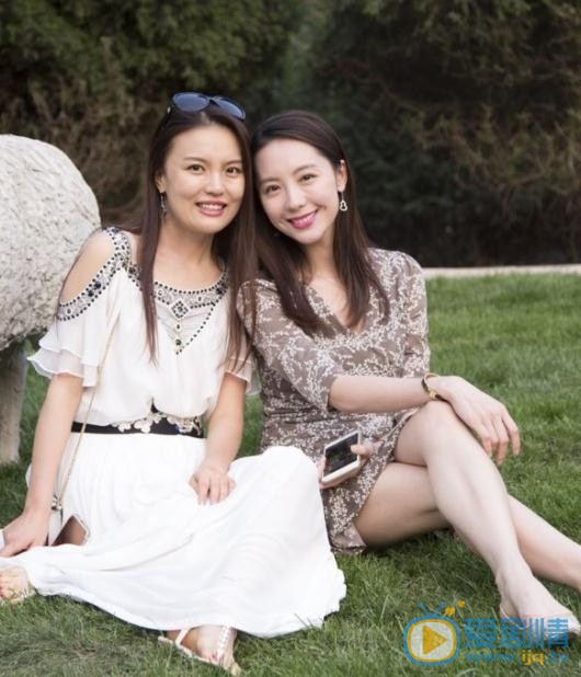 陶珞依与人合照 陶珞依高清写真_陶珞依高清剧照