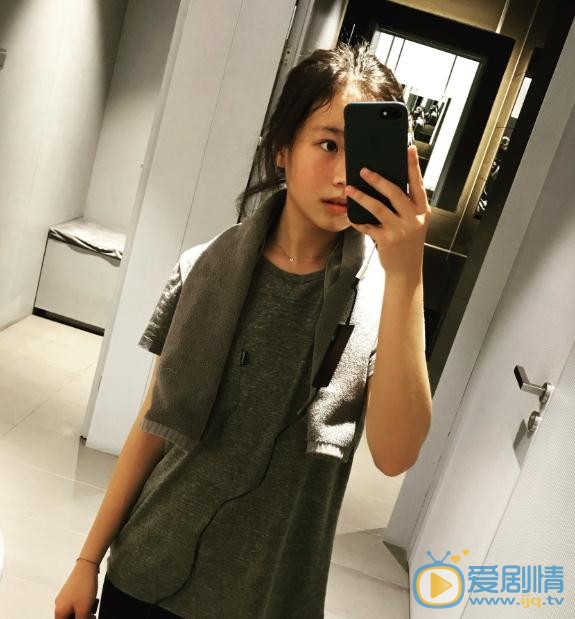 李庚希生活照 李庚希高清写真_李庚希高清剧照
