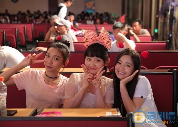 李庚希《同学两亿岁》剧照 李庚希高清写真_李庚希高清剧照