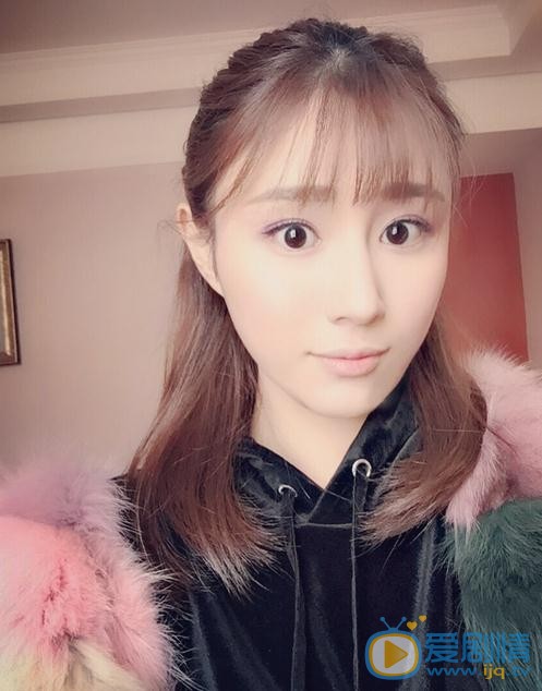 华雯生活照 华雯高清写真_华雯高清剧照