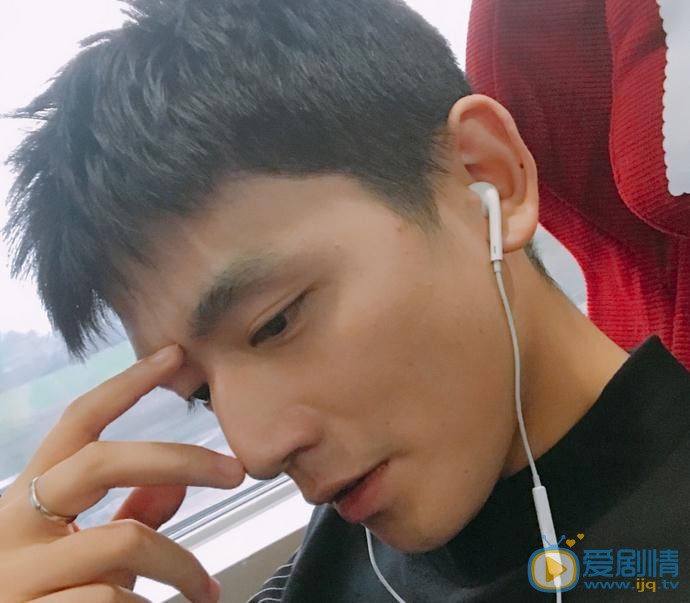 李砚生活照 李砚高清写真_李砚高清剧照