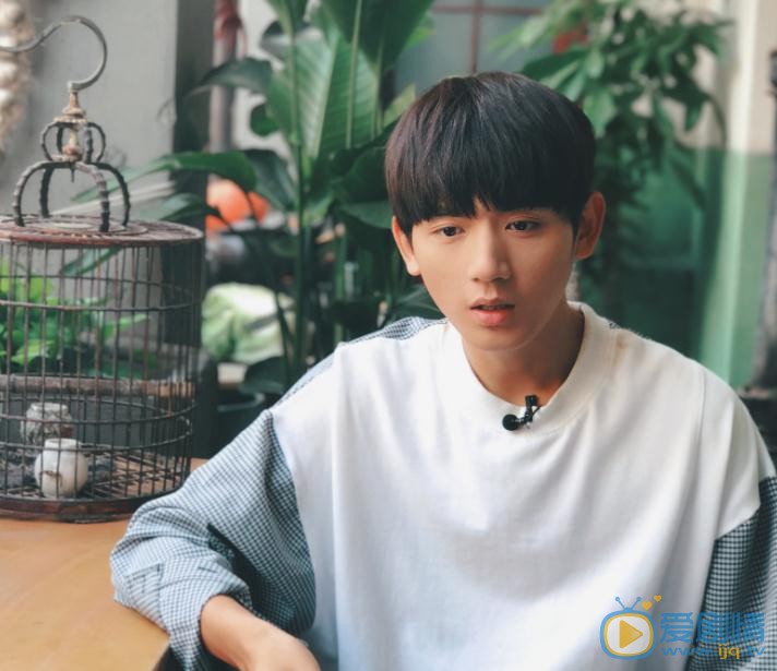 李砚生活照 李砚高清写真_李砚高清剧照