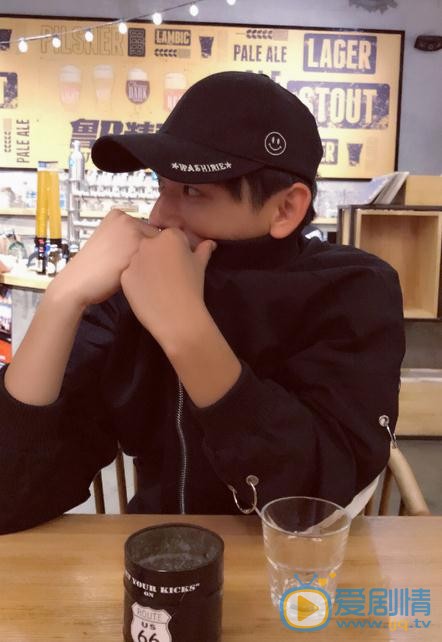 李砚生活照 李砚高清写真_李砚高清剧照