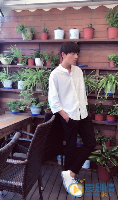 李砚生活照 李砚高清写真_李砚高清剧照