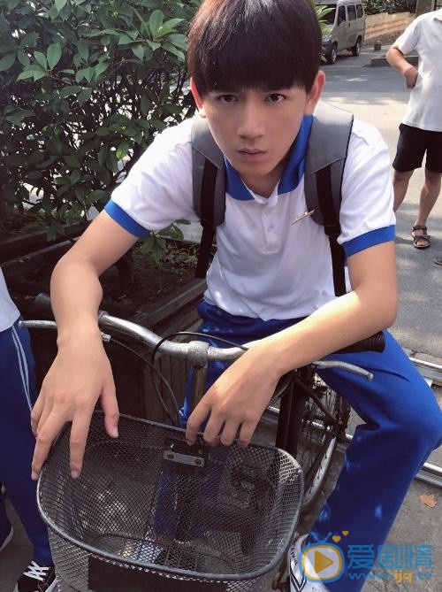 李砚片场照 李砚高清写真_李砚高清剧照