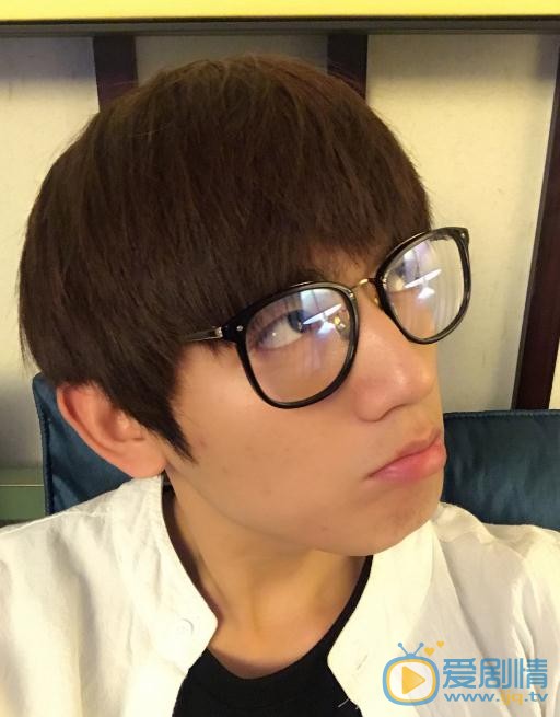 李砚生活照 李砚高清写真_李砚高清剧照