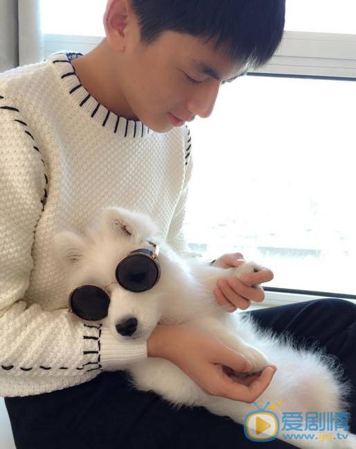 李砚生活照 李砚高清写真_李砚高清剧照