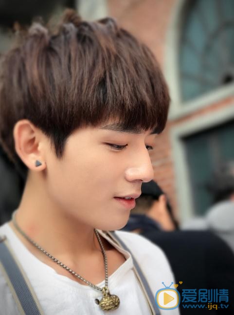 李砚生活照 李砚高清写真_李砚高清剧照