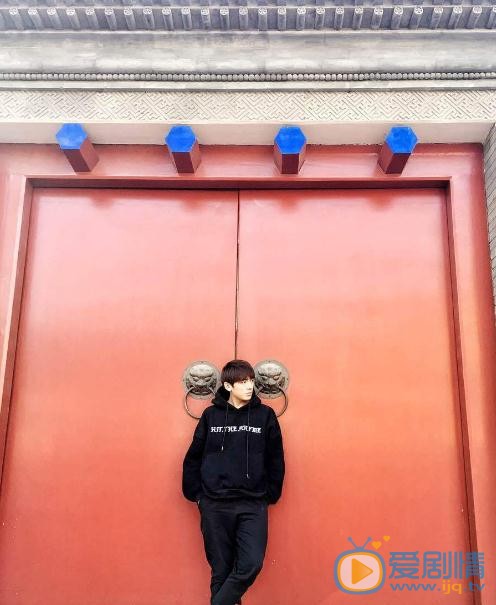 李砚生活照 李砚高清写真_李砚高清剧照