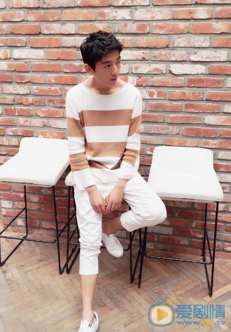 李砚生活照 李砚高清写真_李砚高清剧照