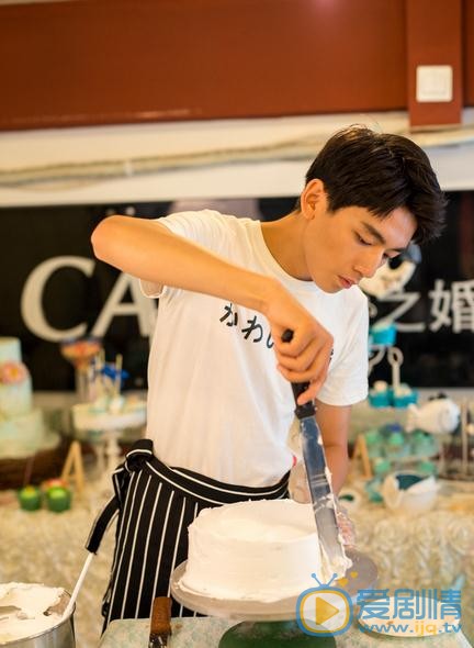 李砚生活照 李砚高清写真_李砚高清剧照