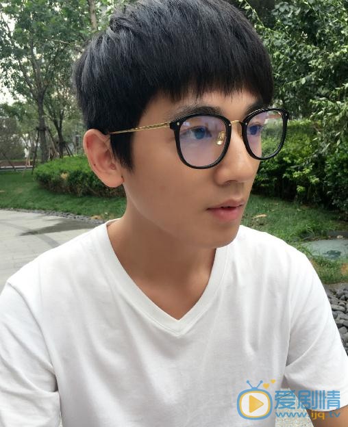 李砚生活照 李砚高清写真_李砚高清剧照