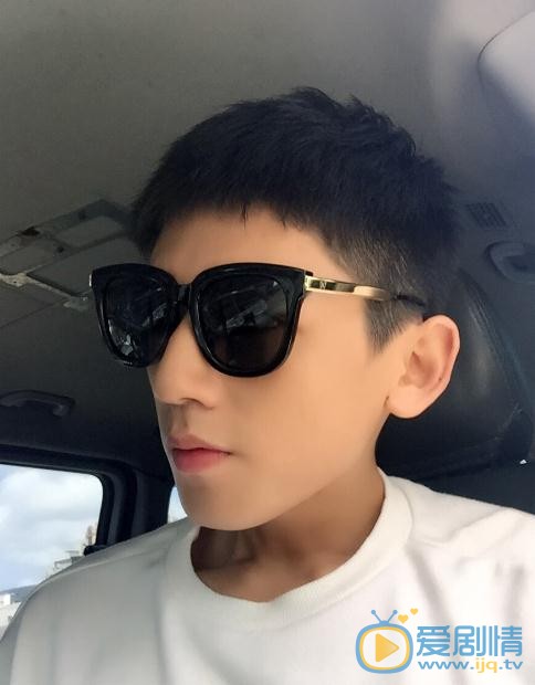 李砚生活照 李砚高清写真_李砚高清剧照