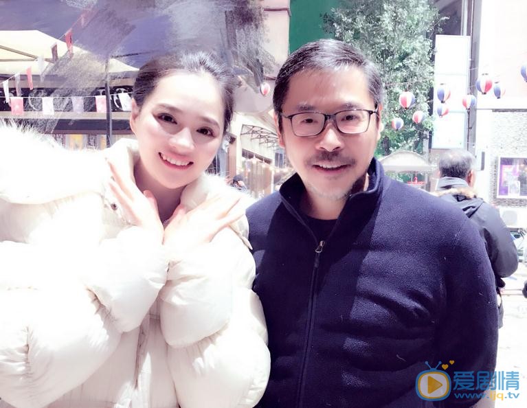 覃文静与人合照 覃文静高清写真_覃文静高清剧照