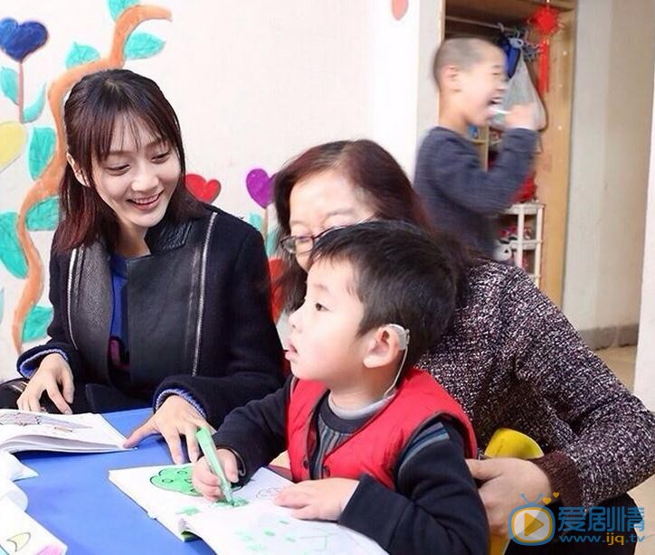 潘之琳与人合照 潘之琳高清写真_潘之琳高清剧照