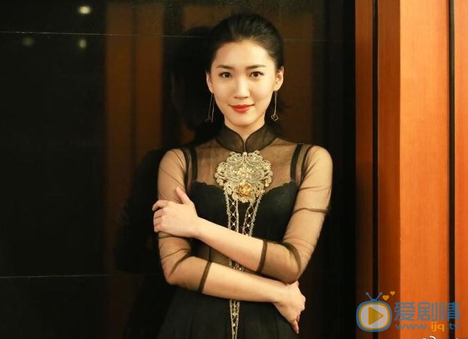 闫鹿杨活动照 闫鹿杨高清写真_闫鹿杨高清剧照