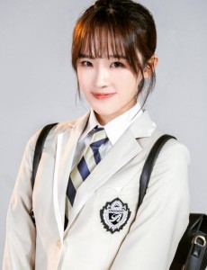 我才不会被女孩子欺负呢任小芹是谁演的？任小芹扮演者卢洋洋个人资料、写真及生活照欣赏