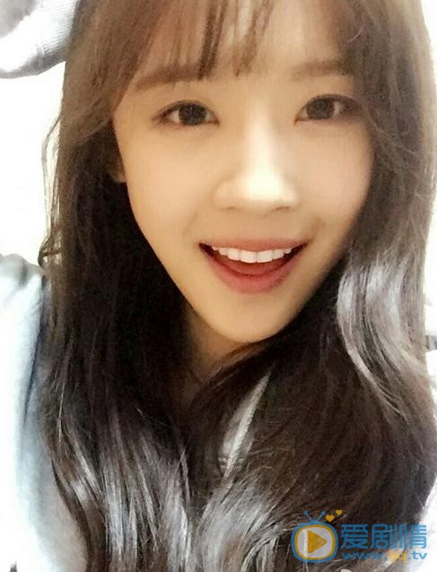 我才不会被女孩子欺负呢任小芹是谁演的？任小芹扮演者卢洋洋个人资料、写真及生活照欣赏