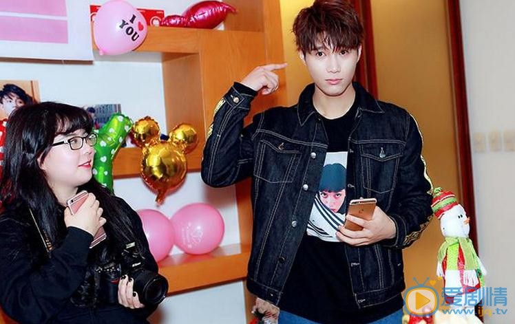 杨廷东生日会 杨廷东高清写真_杨廷东高清剧照