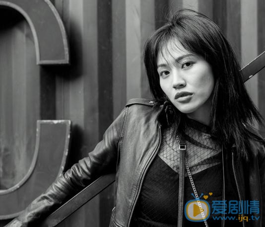 杨小兰黑白写真 杨小兰高清写真_杨小兰高清剧照