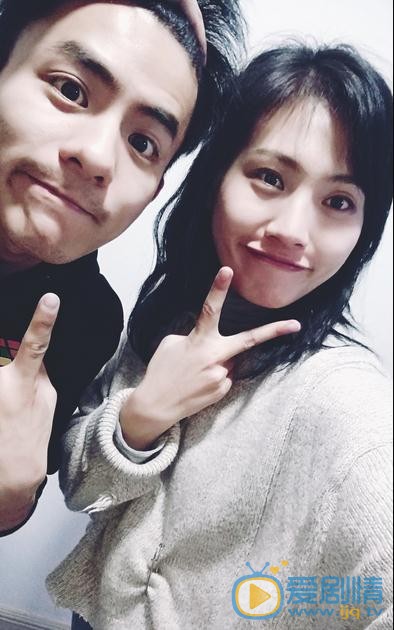 杨小兰与人合照 杨小兰高清写真_杨小兰高清剧照