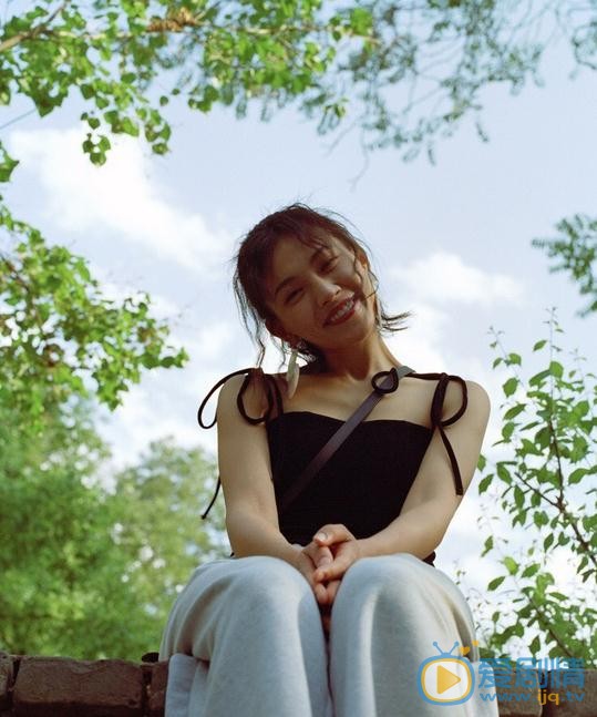 杨小兰夏日写真 杨小兰高清写真_杨小兰高清剧照