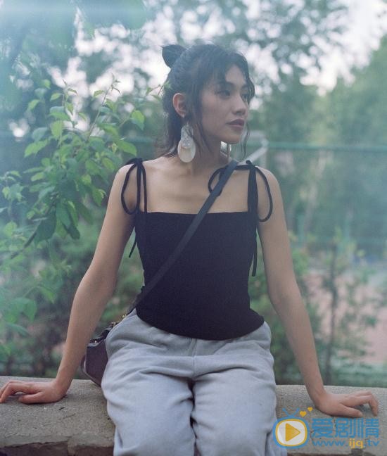 杨小兰夏日写真 杨小兰高清写真_杨小兰高清剧照