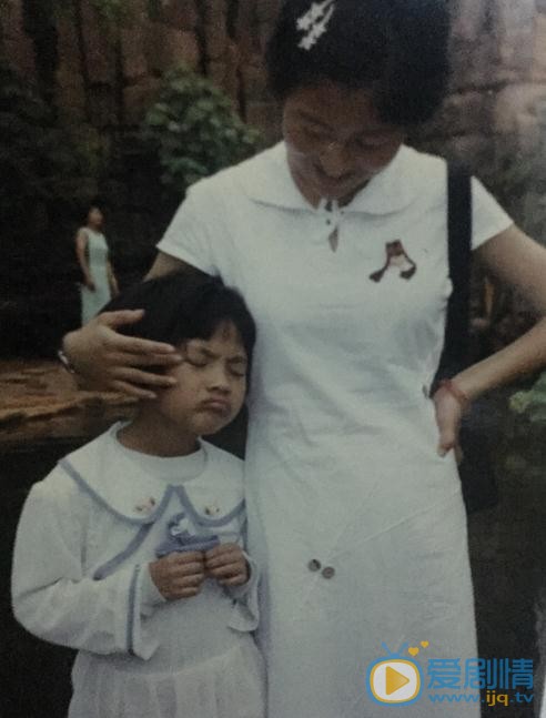 杨小兰童年照 杨小兰高清写真_杨小兰高清剧照
