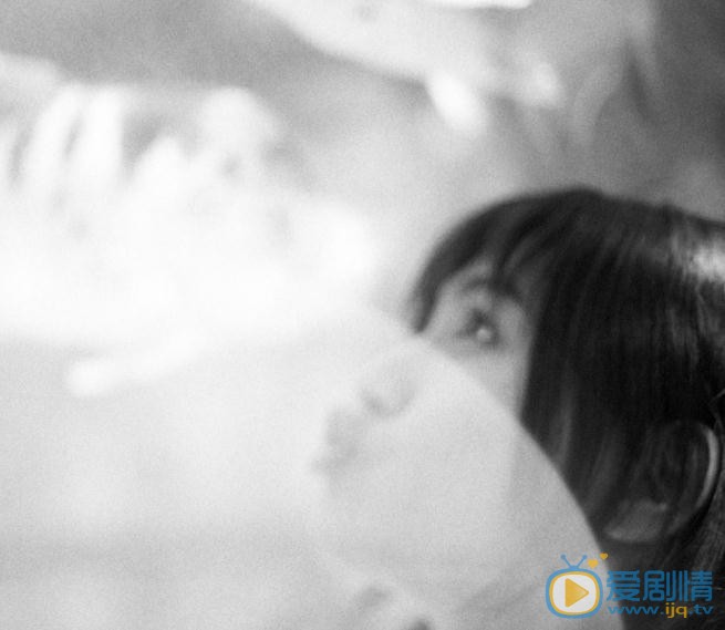 杨小兰街拍写真 杨小兰高清写真_杨小兰高清剧照