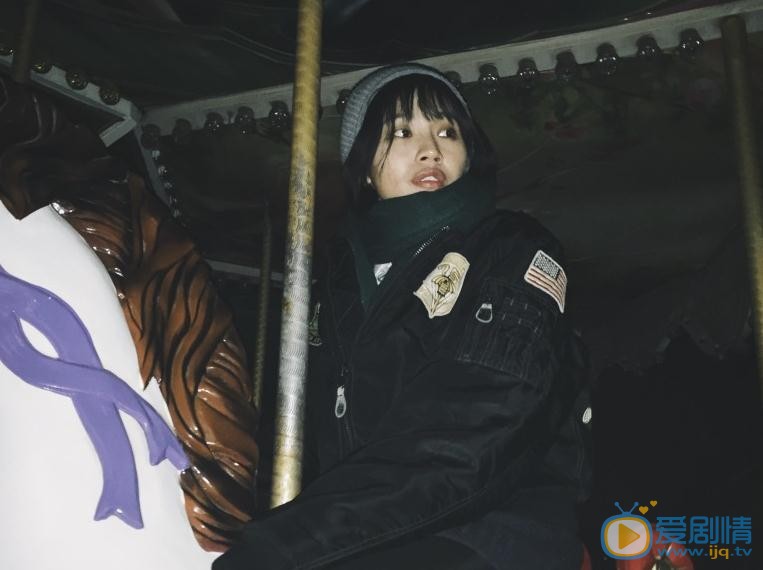 杨小兰夜色写真 杨小兰高清写真_杨小兰高清剧照