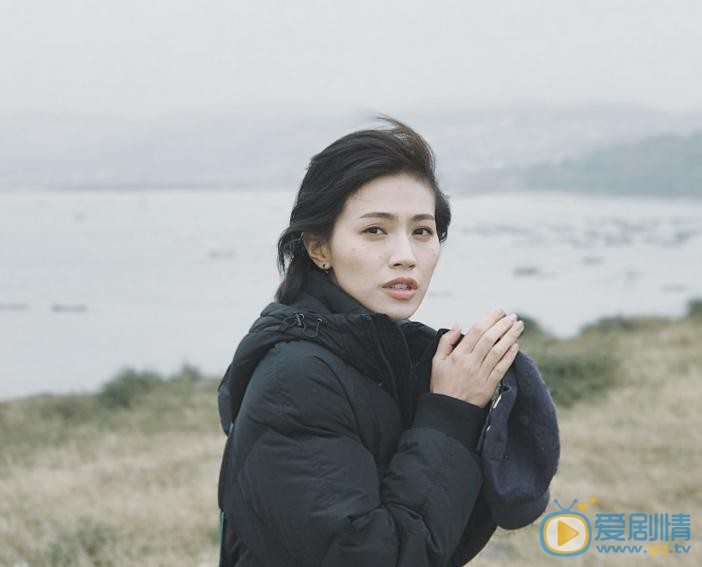 杨小兰街拍写真 杨小兰高清写真_杨小兰高清剧照