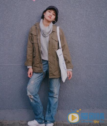 杨小兰夜色写真 杨小兰高清写真_杨小兰高清剧照