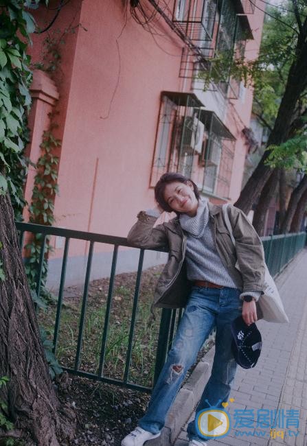 杨小兰夜色写真 杨小兰高清写真_杨小兰高清剧照