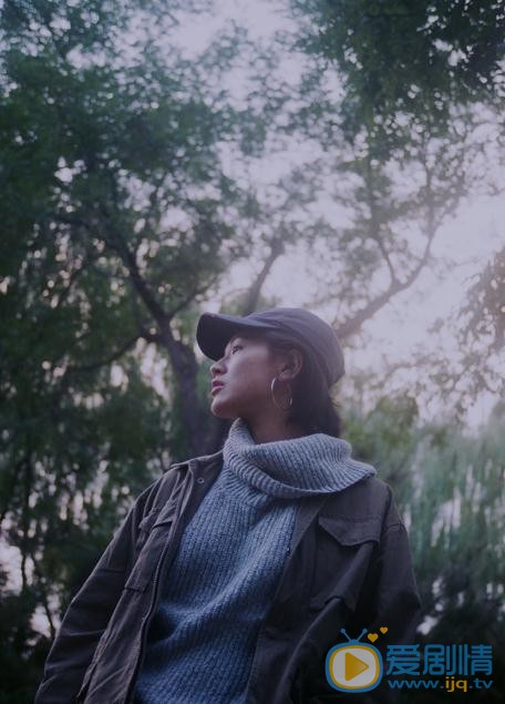 杨小兰夜色写真 杨小兰高清写真_杨小兰高清剧照