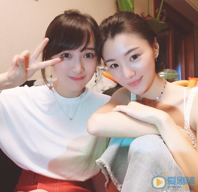 鲁佳妮朋友合照 鲁佳妮高清写真_鲁佳妮高清剧照