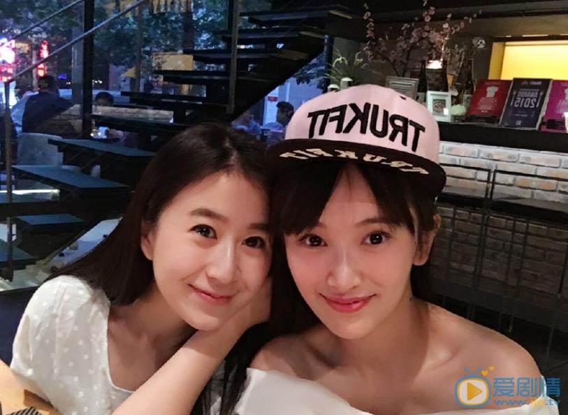 鲁佳妮朋友合照 鲁佳妮高清写真_鲁佳妮高清剧照