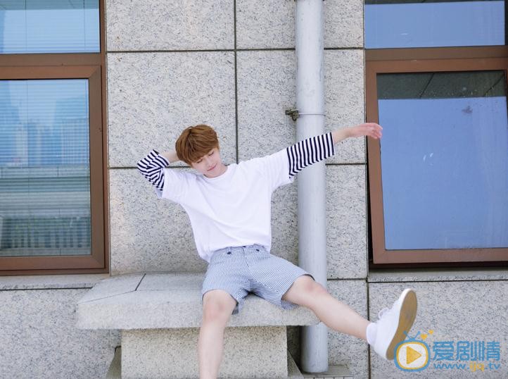 蔡徐坤可爱写真 蔡徐坤高清写真_蔡徐坤高清剧照