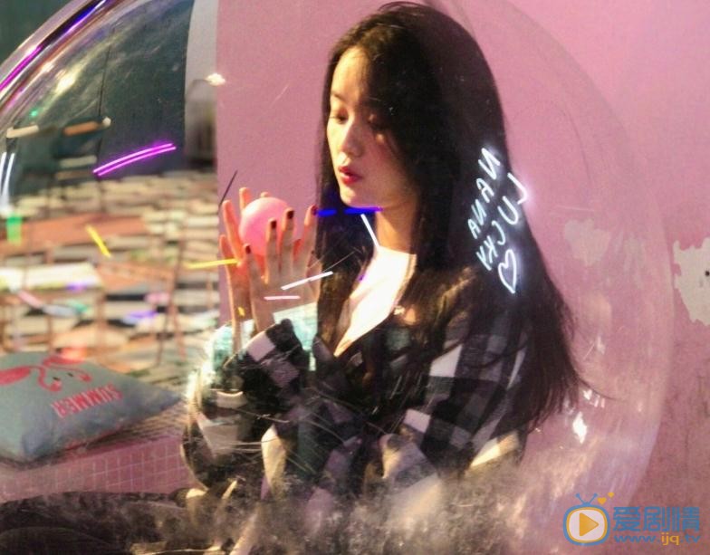 张馨月可爱照 张馨月高清写真_张馨月高清剧照