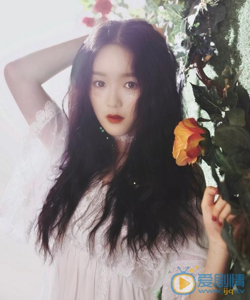 张馨月文艺写真 张馨月高清写真_张馨月高清剧照