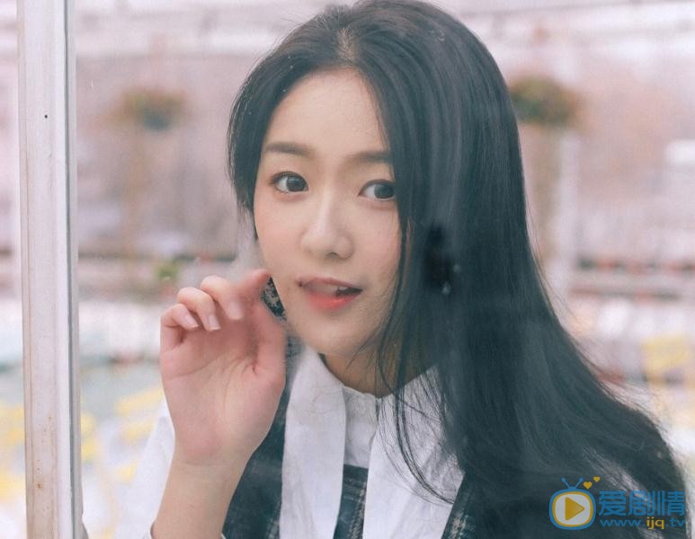 张馨月文艺写真 张馨月高清写真_张馨月高清剧照