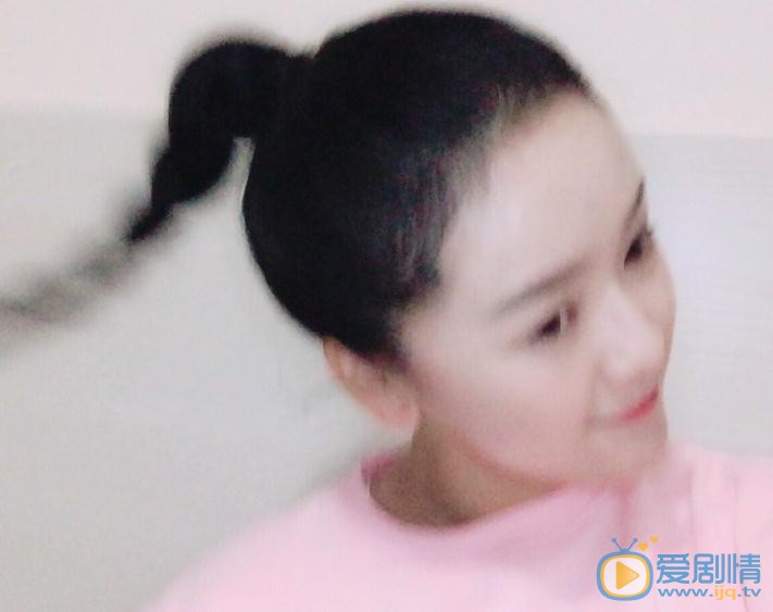 张馨月可爱照 张馨月高清写真_张馨月高清剧照