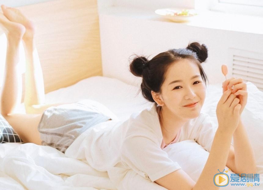 张馨月气质写真 张馨月高清写真_张馨月高清剧照