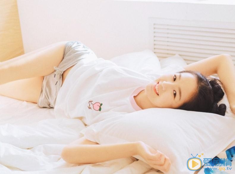 张馨月气质写真 张馨月高清写真_张馨月高清剧照