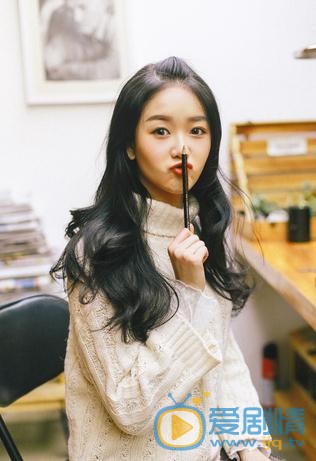 张馨月气质写真 张馨月高清写真_张馨月高清剧照