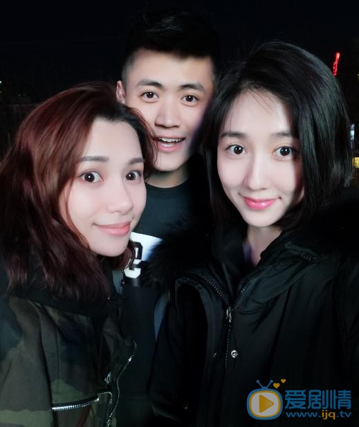 冯若绮与人合照 冯若绮高清写真_冯若绮高清剧照