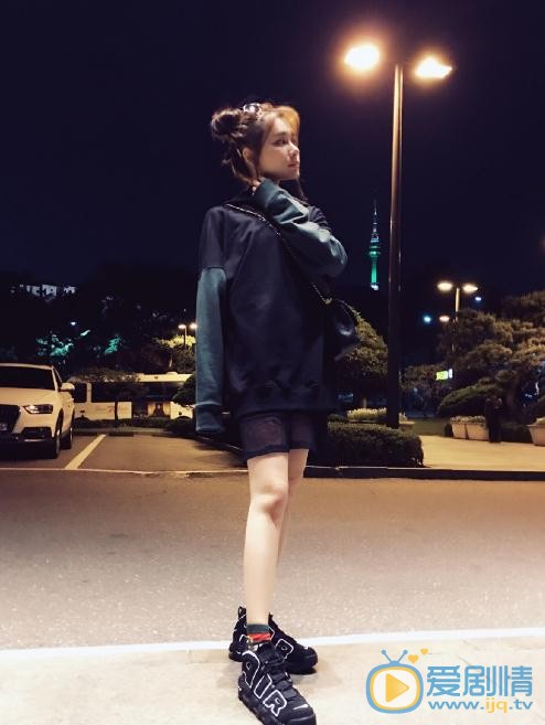 冯若绮卖萌照 冯若绮高清写真_冯若绮高清剧照