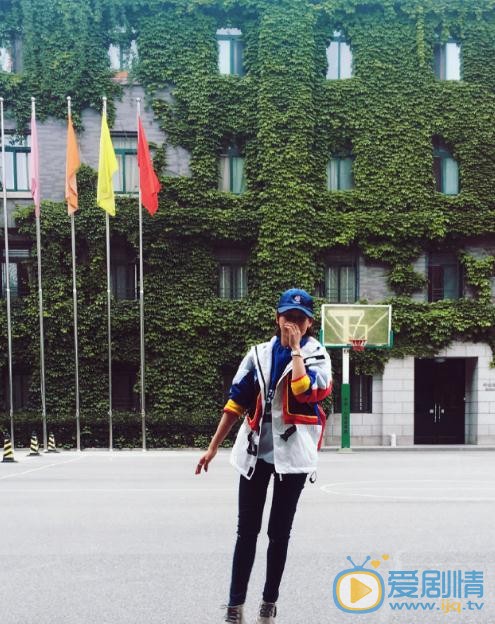 冯若绮卖萌照 冯若绮高清写真_冯若绮高清剧照
